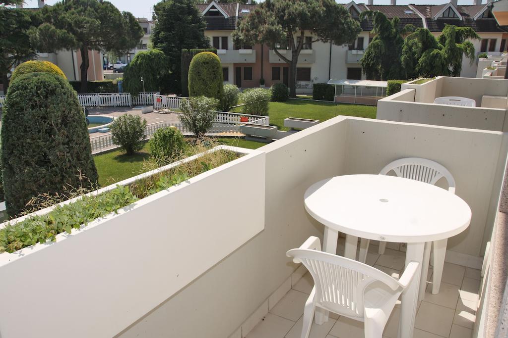 Residence Equilio Family Apartments Lido di Jesolo Kültér fotó